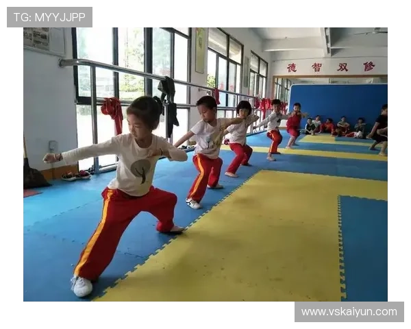 6. 赛事组织中比赛人员安排表的角色与功能探讨